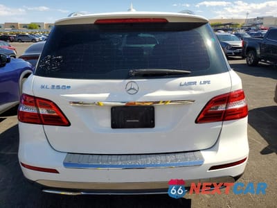 Zdjęcie 6 z 12 samochodu: 2015 MERCEDES-BENZ ML 350 VIN:4JGDA5JBXFA618825 - miniatura