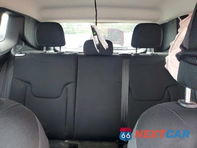 Zdjęcie 10 z 13 samochodu: 2018 JEEP RENEGADE LATITUDE VIN:ZACCJBBB4JPJ15178 - miniatura