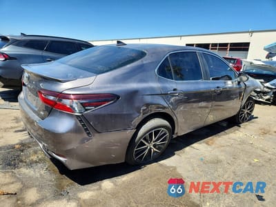 Trzecie zdjęcie samochodu z tyłu: 2021 TOYOTA CAMRY SE VIN:4T1G11AK7MU536472 - miniatura