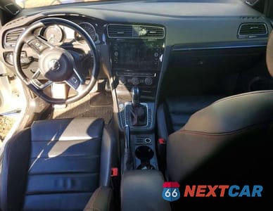 Zdjęcie 8 z 13 samochodu: 2018 VOLKSWAGEN GTI S VIN:3VW447AU2JM275848 - miniatura