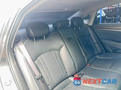 Zdjęcie 6 z 10 samochodu: 2017 GENESIS G80 3.8 VIN:KMHGN4JE0HU210311 - miniatura