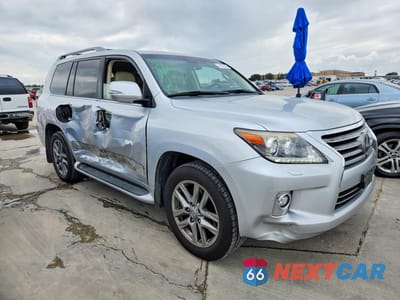 Czwarte zdjęcie samochodu z boku: 2014 LEXUS LX 570 VIN:JTJHY7AX8E4154825 - miniatura
