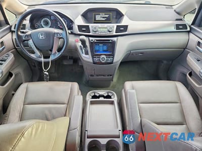 Zdjęcie 8 z 13 samochodu: 2017 HONDA ODYSSEY EXL VIN:5FNRL5H62HB007338 - miniatura
