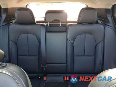 Zdjęcie 10 z 13 samochodu: 2020 VOLVO XC40 T5 MOMENTUM VIN:YV4162UK7L2218064 - miniatura