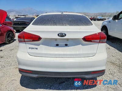 Zdjęcie 6 z 12 samochodu: 2017 KIA FORTE LX VIN:3KPFK4A77HE050341 - miniatura