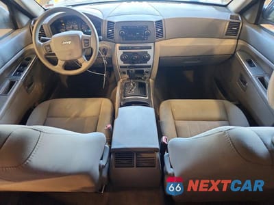 Zdjęcie 8 z 12 samochodu: 2006 JEEP GRAND CHEROKEE LAREDO VIN:1J4GR48K56C289492 - miniatura
