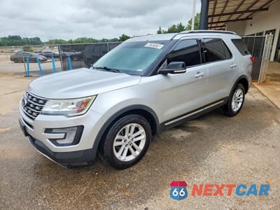 2017 FORD EXPLORER XLT 1FM5K7D85HGC17518 - główne zdjęcie licytacji z USA - miniatura