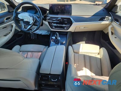 Zdjęcie 8 z 12 samochodu: 2021 BMW 540 XI VIN:WBA73BJ07MWW94301 - miniatura