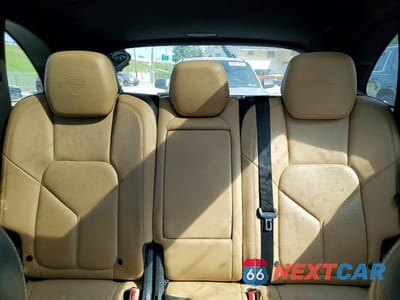 Zdjęcie 10 z 13 samochodu: 2014 PORSCHE CAYENNE BASE VIN:WP1AA2A27ELA94704 - miniatura