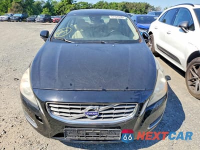 Piąte zdjęcie samochodu w środku: 2013 VOLVO S60 T5 VIN:YV1612FH3D2209267 - miniatura