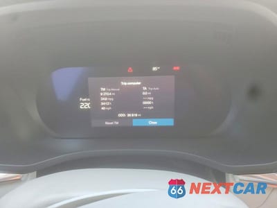 Zdjęcie 9 z 14 samochodu: 2023 VOLVO XC60 ULTIMATE VIN:YV4L12RA9P1341187 - miniatura