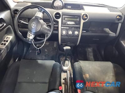 Zdjęcie 8 z 13 samochodu: 2006 TOYOTA SCION XB VIN:JTLKT324964065632 - miniatura