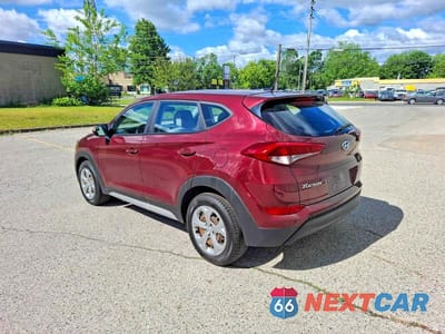 Trzecie zdjęcie samochodu z tyłu: 2017 HYUNDAI TUCSON SE VIN:KM8J23A48HU540794 - miniatura
