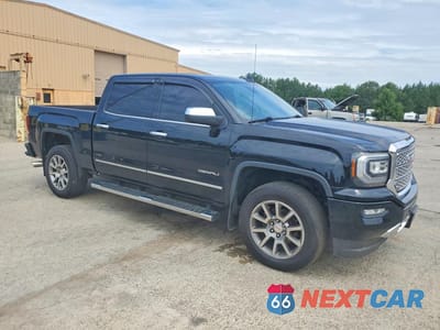 Czwarte zdjęcie samochodu z boku: 2017 GMC SIERRA K1500 DENALI VIN:3GTU2PEC5HG470202 - miniatura