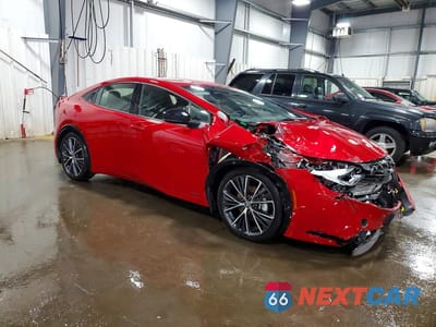 Czwarte zdjęcie samochodu z boku: 2025 TOYOTA PRIUS XLE VIN:JTDADABU3S3027807 - miniatura