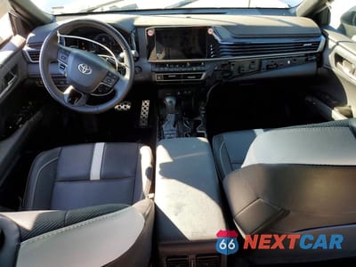 Zdjęcie 8 z 13 samochodu: 2025 TOYOTA CAMRY SE VIN:4T1DAACK9SU122199 - miniatura