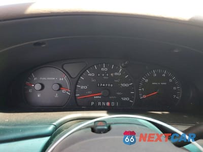 Zdjęcie 9 z 12 samochodu: 2002 MERCURY SABLE GS VIN:1MEFM50U02G640314 - miniatura