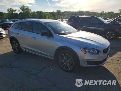 Czwarte zdjęcie samochodu z boku: 2018 VOLVO V60 CROSS COUNTRY PREMIER VIN:YV440MWK3J2047723 - miniatura