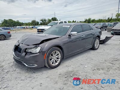 2015 CHRYSLER 300C 2C3CCAEG0FH920672 - główne zdjęcie licytacji z USA - miniatura