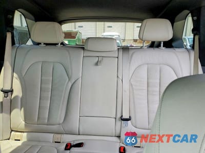 Zdjęcie 10 z 13 samochodu: 2019 BMW X5 VIN:5UXCR6C54KLL14800 - miniatura