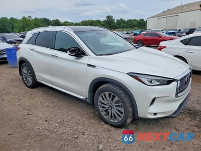 Czwarte zdjęcie samochodu z boku: 2025 INFINITI QX50 LUXE VIN:3PCAJ5BB4SF108204 - miniatura