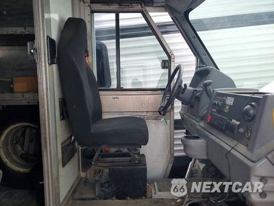 Zdjęcie 7 z 13 samochodu: 2013 ISUZU NPR HD - DELIVERY VAN VIN:JALB4T170D7W01673 - miniatura