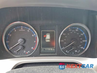 Zdjęcie 9 z 14 samochodu: 2018 TOYOTA RAV4 LIMITED VIN:JTMYFREV2JJ205955 - miniatura