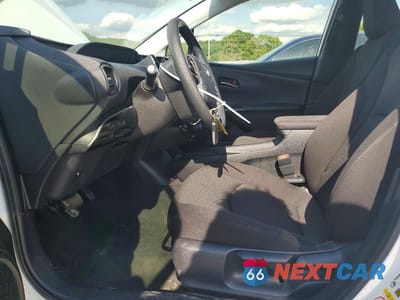 Zdjęcie 7 z 12 samochodu: 2021 TOYOTA PRIUS LE VIN:JTDKAMFU2M3148551 - miniatura