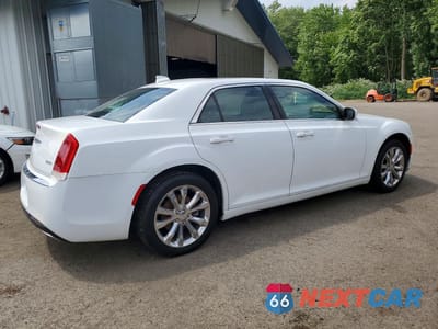 Trzecie zdjęcie samochodu z tyłu: 2016 CHRYSLER 300 LIMITED VIN:2C3CCARG7GH262098 - miniatura