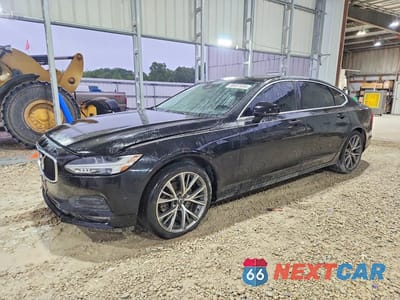 2018 VOLVO S90 T8 MOMENTUM LVY982MKXJP030342 - główne zdjęcie licytacji z USA - miniatura