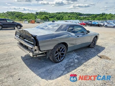 Trzecie zdjęcie samochodu z tyłu: 2016 DODGE CHALLENGER SXT VIN:2C3CDZAG1GH336624 - miniatura