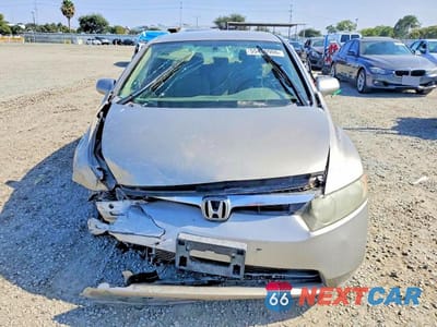 Piąte zdjęcie samochodu w środku: 2006 HONDA CIVIC LX VIN:1HGFA16506L089383 - miniatura