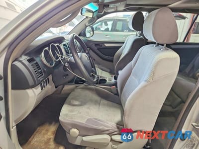 Zdjęcie 7 z 13 samochodu: 2005 TOYOTA 4RUNNER SR5 VIN:JTEBU14R050063629 - miniatura
