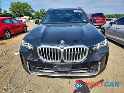 Piąte zdjęcie samochodu w środku: 2025 BMW X5 XDRIVE45E VIN:5UX23EU09S9Z50751 - miniatura