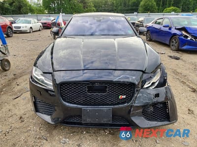 Piąte zdjęcie samochodu w środku: 2016 JAGUAR XF S VIN:SAJBM4BV1GCY13239 - miniatura