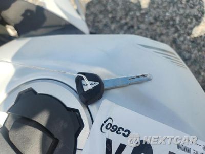Zdjęcie 8 z 9 samochodu: 2025 KAWASAKI EX500 VIN:ML5EXGG18SDA52557 - miniatura
