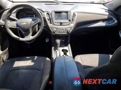 Zdjęcie 8 z 12 samochodu: 2017 CHEVROLET MALIBU LT VIN:1G1ZE5ST3HF203169 - miniatura