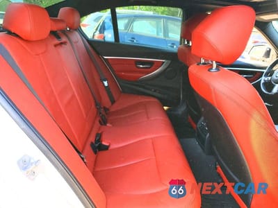 Zdjęcie 10 z 12 samochodu: 2018 BMW 330 XI VIN:WBA8D9C53JA614925 - miniatura