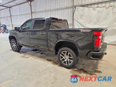 Drugie zdjęcie samochodu z przodu: 2020 CHEVROLET SILVERADO K1500 TRAIL BOSS CUSTOM VIN:1GCPYCEF6LZ169476 - miniatura