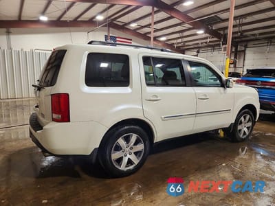 Trzecie zdjęcie samochodu z tyłu: 2015 HONDA PILOT TOURING VIN:5FNYF4H96FB001966 - miniatura