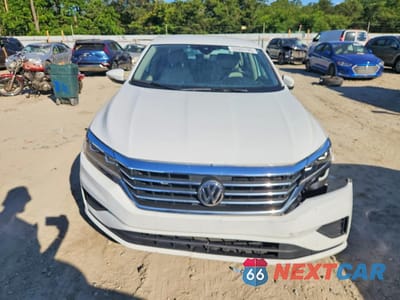 Piąte zdjęcie samochodu w środku: 2020 VOLKSWAGEN PASSAT SE VIN:1VWSA7A31LC025688 - miniatura