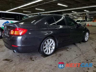 Trzecie zdjęcie samochodu z tyłu: 2011 BMW 535 XI VIN:WBAFU7C59BC873209 - miniatura