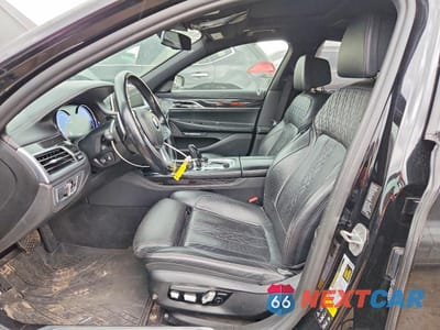 Zdjęcie 7 z 12 samochodu: 2018 BMW 750 XI VIN:WBA7F2C57JG423678 - miniatura