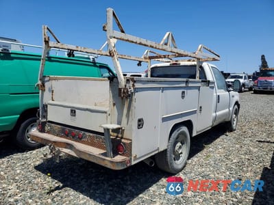 Trzecie zdjęcie samochodu z tyłu: 2005 FORD F350 SRW SUPER DUTY VIN:1FDWF34595EC38449 - miniatura