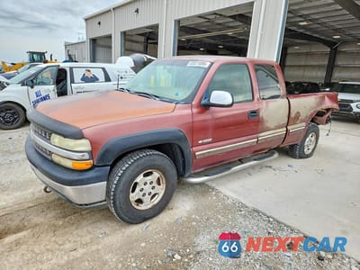1999 CHEVROLET SILVERADO K1500 2GCEK19T1X1260800 - główne zdjęcie licytacji z USA - miniatura