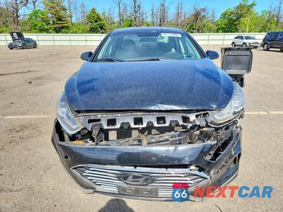 Piąte zdjęcie samochodu w środku: 2019 HYUNDAI SONATA SE VIN:5NPE24AF3KH813834 - miniatura