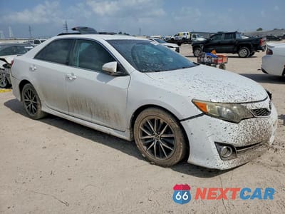 Czwarte zdjęcie samochodu z boku: 2013 TOYOTA CAMRY SE VIN:4T1BF1FK1DU265431 - miniatura