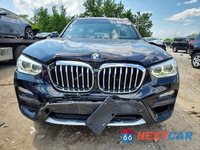 Piąte zdjęcie samochodu w środku: 2018 BMW X3 XDRIVE30I VIN:5UXTR9C58JLD57037 - miniatura