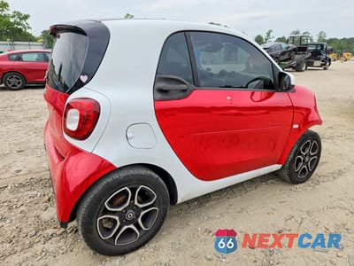 Trzecie zdjęcie samochodu z tyłu: 2017 SMART FORTWO VIN:WMEFJ5DA2HK205604 - miniatura
