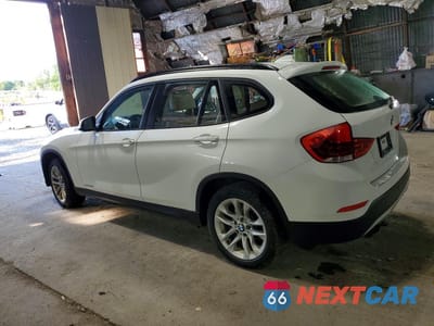 Drugie zdjęcie samochodu z przodu: 2015 BMW X1 XDRIVE28I VIN:WBAVL1C50FVY40377 - miniatura